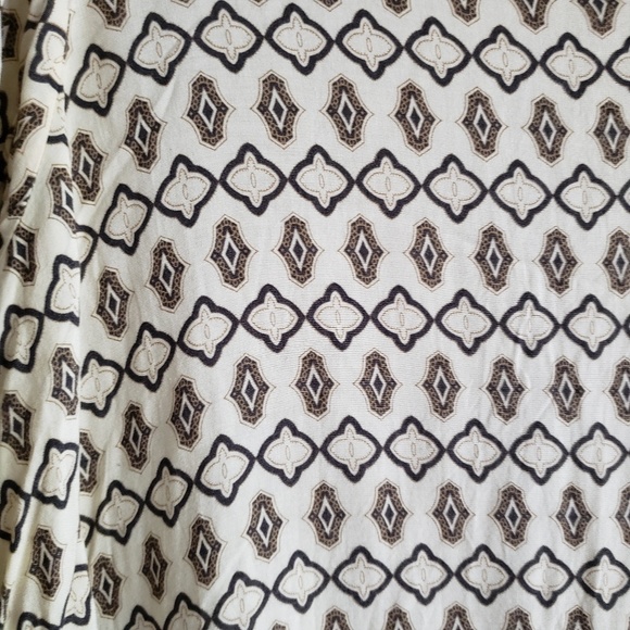 Umgee Olive Tunic With Embroidered Neckline - Picture 5 of 5